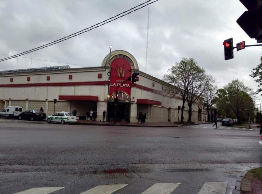 Cuatro detenidos una riña con heridas cortantes cerca del Bingo La Plata