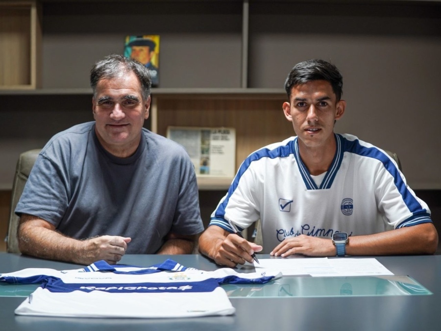 Renzo Giampaoli rompió el silencio tras su renovación: ”Mi intención siempre fue quedarme y estoy muy contento de seguir”