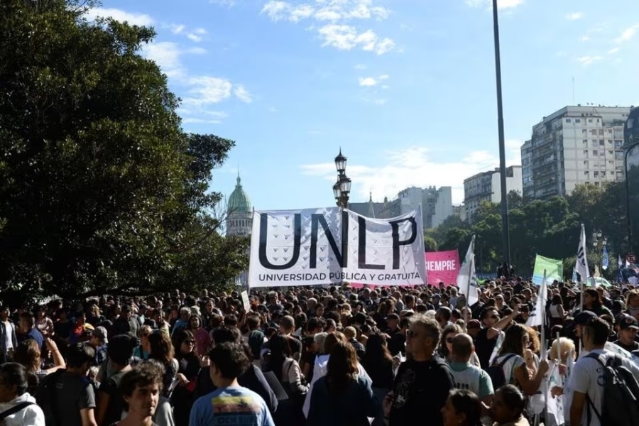 Las universidades nacionales reclaman la ”inmediata convocatoria a paritarias”
