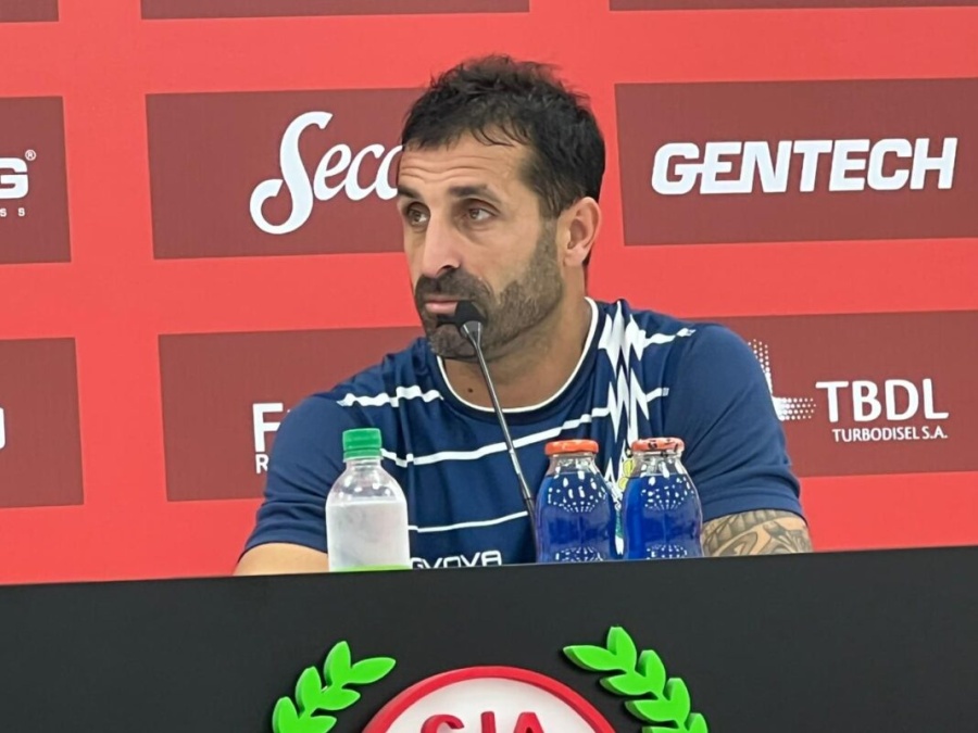 Zaniratto se hizo cargo de la derrota y bancó a Insfrán para el clásico: ”Hoy no tuvimos respuesta y hay que seguir”