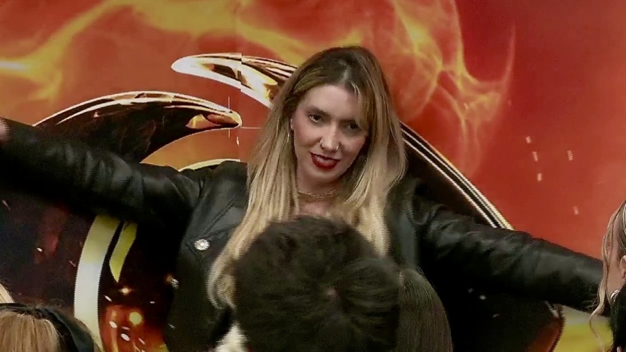 Gran Hermano expulsó a Carmiña por sus dichos racistas a la participante platense Mavinga