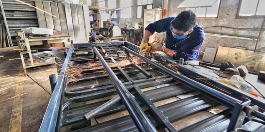 La industria en Argentina sigue en caída libre