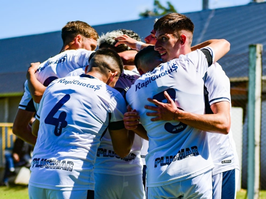Lo convirtieron en profesional, no llegó a debutar y acaba de ponerle punto final a su ciclo en Gimnasia