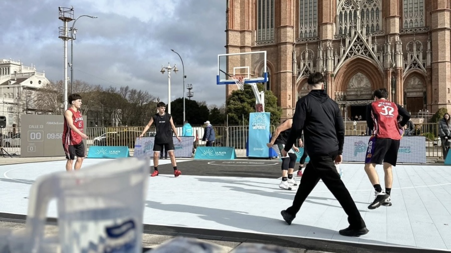 Básquet en La Plata: El Circuito 3x3 Argentina llega a este finde a Plaza Moreno