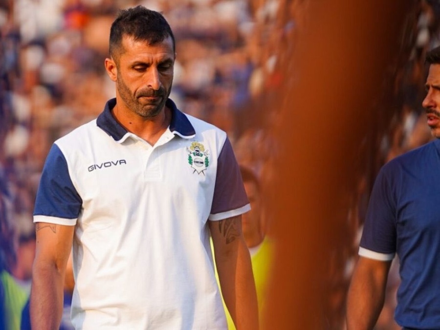 ¿Cómo está la sucesión para reemplazar a Zaniratto y cuáles son los entrenadores que fueron ofrecidos?