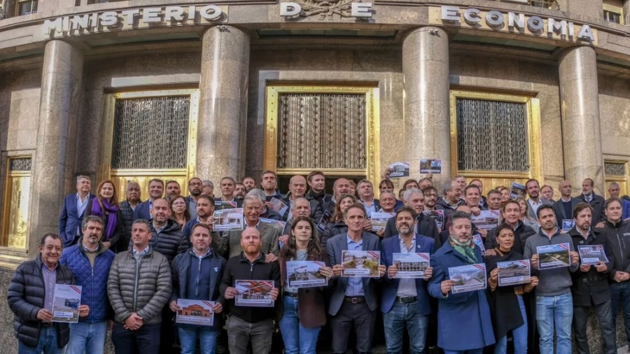 Katopodis junto a intendentes irán a Economía por la suba de naftas y las obras paralizadas