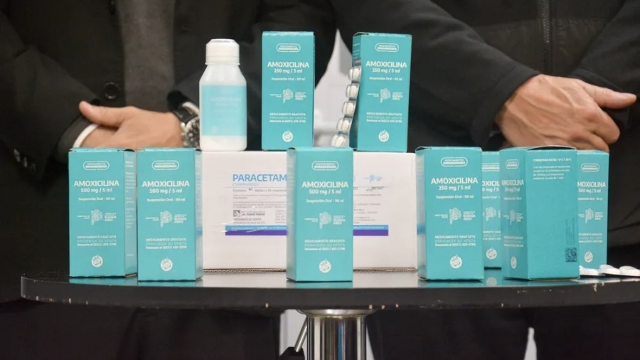 Kicillof refuerza el plan de medicamentos bonaerenses tras el recorte de Milei al programa Remediar
