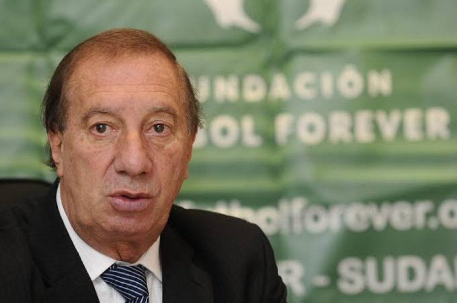El Doctor presente: ¿Por qué el DIM citó a Bilardo en la previa y qué vínculo tuvo con el fútbol colombiano?