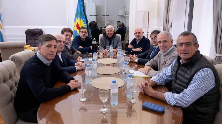 “Situación crítica”: intendentes bonaerenses piden liberar fondos para garantizar salarios y servicios