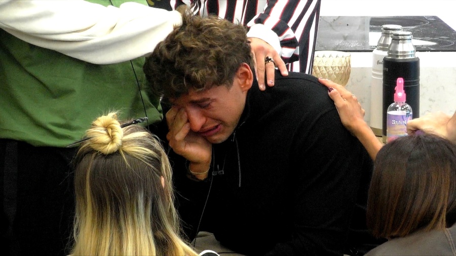Manuel Ibero se quebró en llanto en Gran Hermano tras enterarse de la muerte de su perra Ámbar