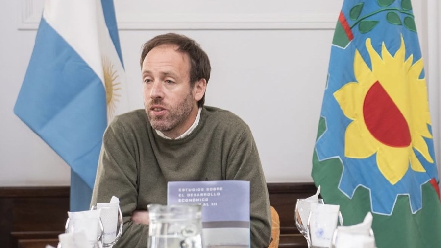 El ministro de Economía de Kicillof apuntó contra el Gobierno de Milei por la caída de la industria bonaerense