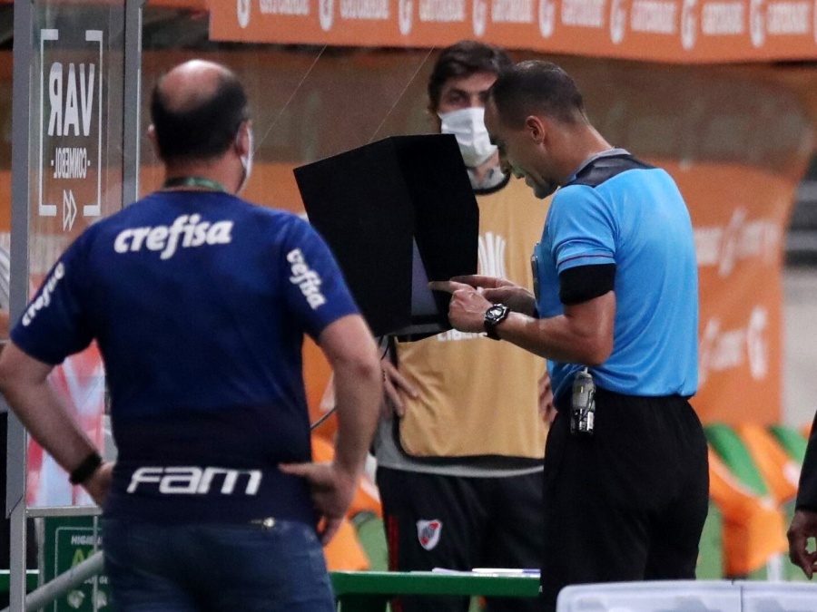 ¿Qué árbitro le tocó al Pincha en Brasil?