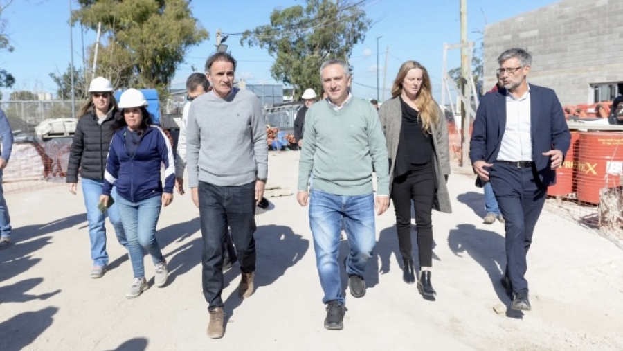 Larroque, Katopodis y Vila recorrieron la obra del nuevo centro de menores en La Plata