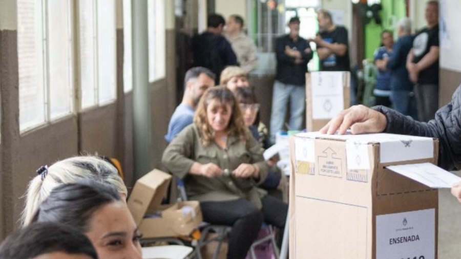 Buscan cambiar la ley electoral bonaerense: más plazos y límites a campañas y encuestas