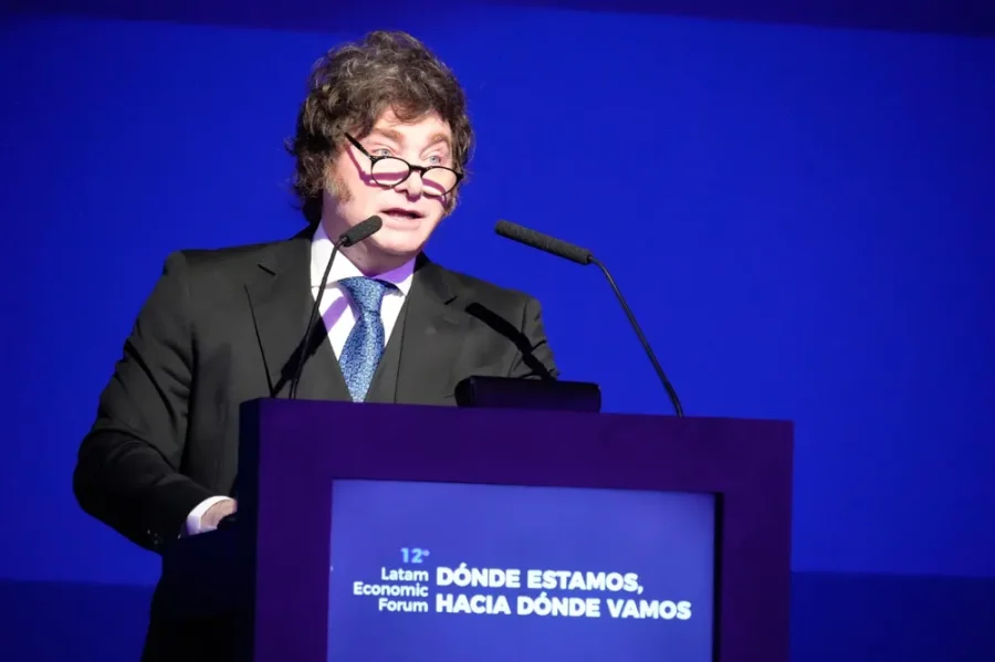 Milei anunció una “revolución de los seguros” para reemplazar al Estado en salud, educación y seguridad