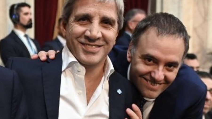 “$85 millones en tarjetas”: el nuevo frente judicial y político que golpea a Manuel Adorni