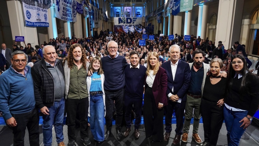 Alak y Kicillof llenaron el Pasaje Dardo Rocha con un acto político en La Plata y lanzaron el MDF Salud