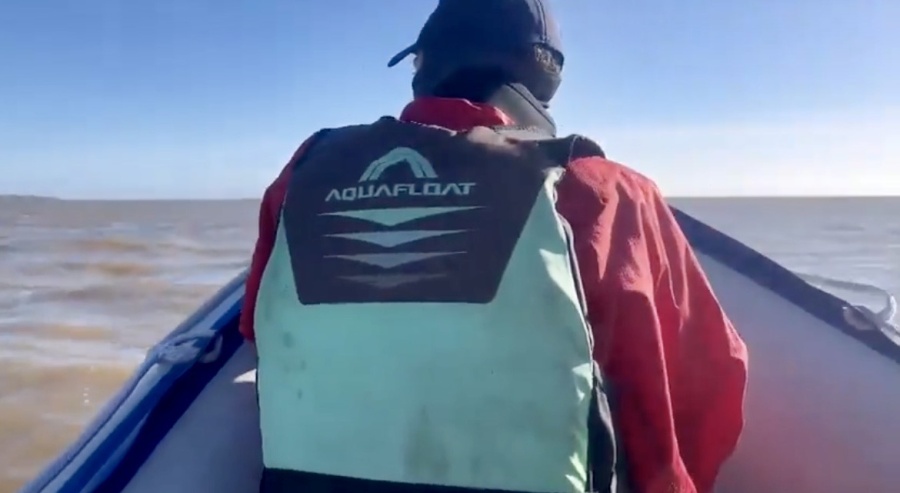 Tres días de angustia total en el Río de la Plata: buscan desesperados a los pescadores y el misterio crece