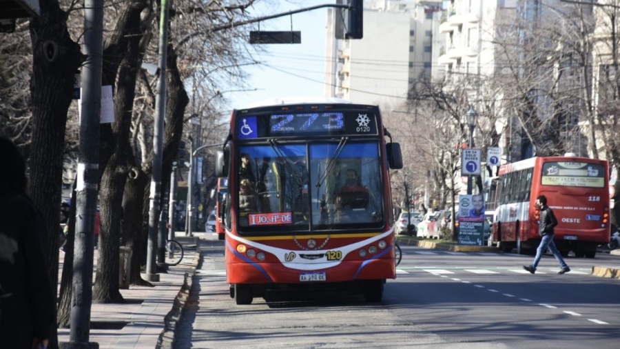 Se vacían los micros en La Plata, Berisso y Ensenada: bajó un 60% de pasajeros en 2 años por la suba de tarifas