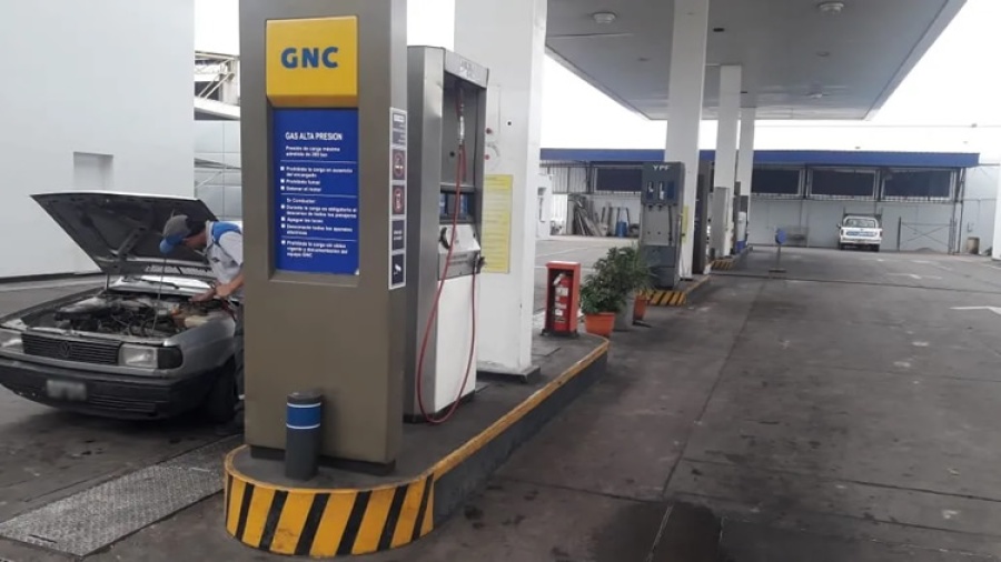 Crisis del GNC en La Plata: taxistas reclaman que no se cumple la ordenanza municipal de carriles exclusivos