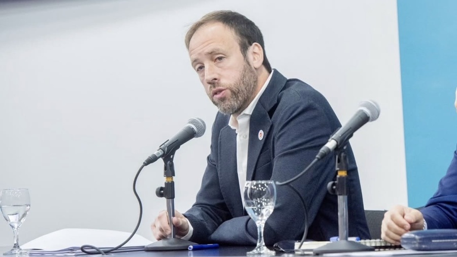 El ministro de Economía de Kicillof apuntó contra el modelo económico de Milei: “No valora el trabajo argentino”