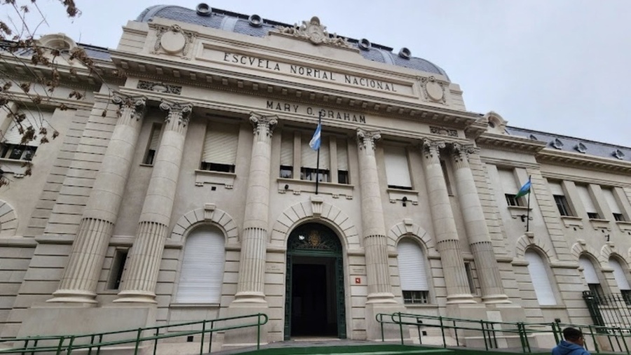El frío golpea al Normal 1 de La Plata: denuncian que la mitad del colegio está sin clases por falta de calefacción