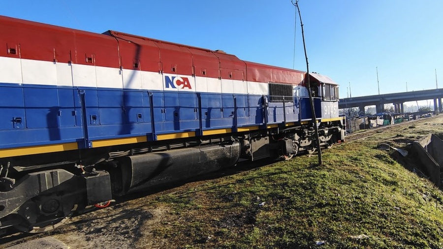 Descarriló un tren de cargas en La Plata y el accidente ocurrió a metros de un asentamiento