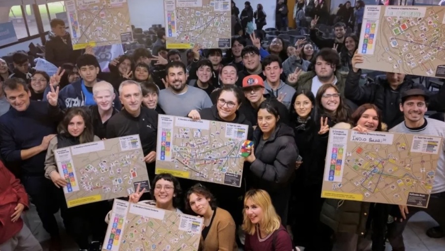 Larroque respaldó a Nano Cara en La Plata y puso a las juventudes en el centro de la escena