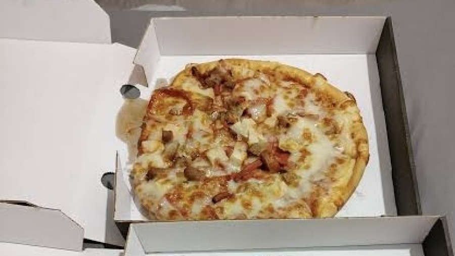 ”Pizza para llevar”: entró, fingió pedir comida y le reventó la cabeza al dueño de un local en Berisso