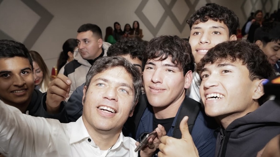 Kicillof lanza plan de emergencia: refuerzo en lectura y escritura para chicos que empiezan la secundaria