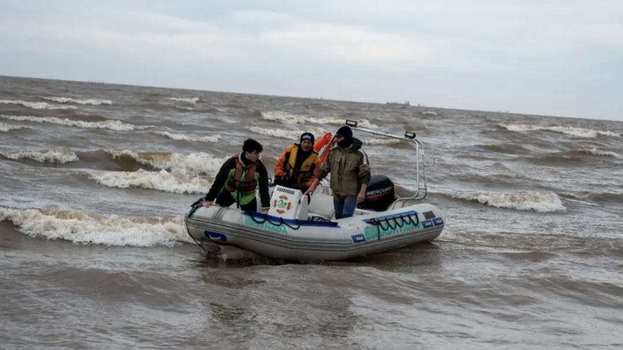Encontraron el cuerpo de uno de los pescadores desaparecidos: fue reconocido por los familiares