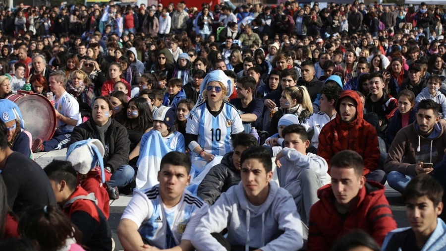 La Plata se queda sin una tradición mundialista: no habrá Fan Fest gratuito en Plaza Moreno