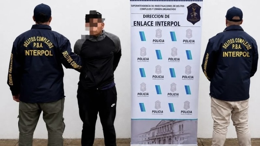 Lo atraparon en Corrientes antes de escapar a Paraguay: estaba prófugo por golpear a su pareja y a su bebé en La Plata
