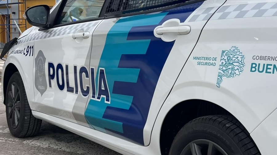 Brutal entradera en La Plata: golpearon, ataron y torturaron a una jubilada de 74 años y a su nieta para robarles