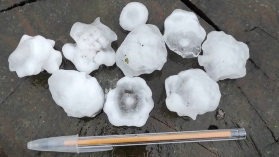 Sorprendió una granizada en La Plata con piedras del tamaño de una pelota de golf