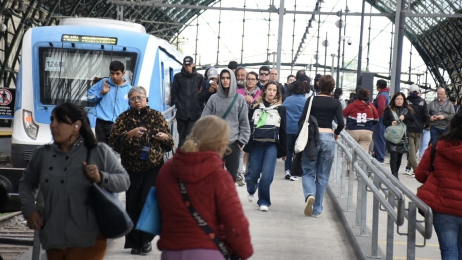El Tren Roca volvió a llegar a La Plata tras el atropello que afectó a miles de pasajeros