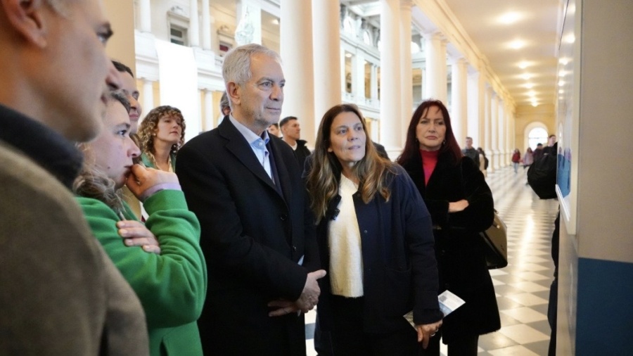 Alak presentó una nueva forma de recorrer uno de los edificios más icónicos de La Plata