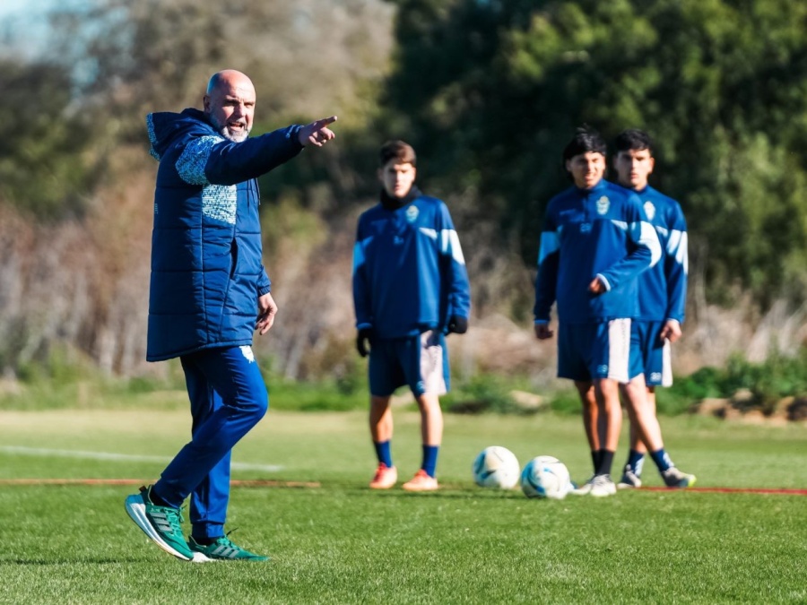 Volvió a jugar, marcó un gol y prepara su salida de Gimnasia