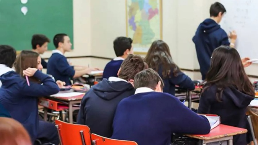 El cambio de aportes al IPS llegó a la Justicia: colegios privados demandaron a la Provincia