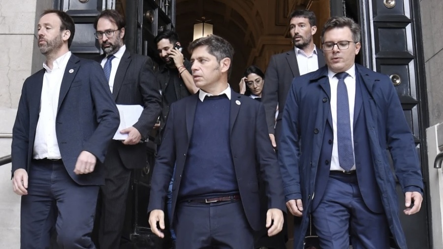 Caputo frena avales para obras clave en La Plata y Kicillof denuncia que Milei paraliza inversiones millonarias