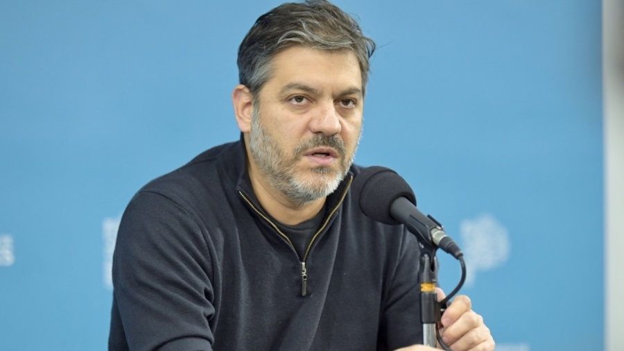 Carlos Bianco cuestionó el modelo económico de Milei y convocó a marchar contra la ley de tierras