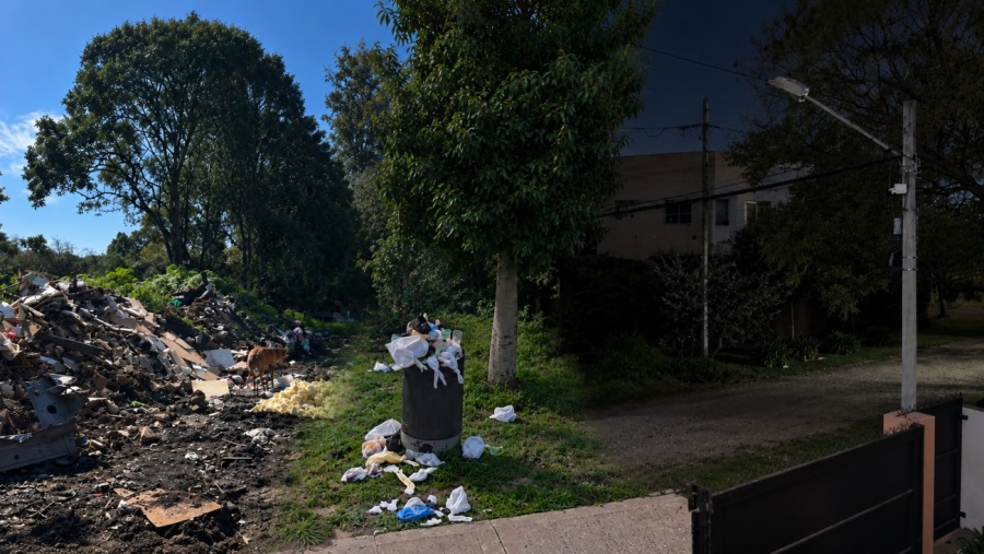 Calles rotas, luminarias y basura concentran casi siete de cada diez reclamos vecinales en La Plata