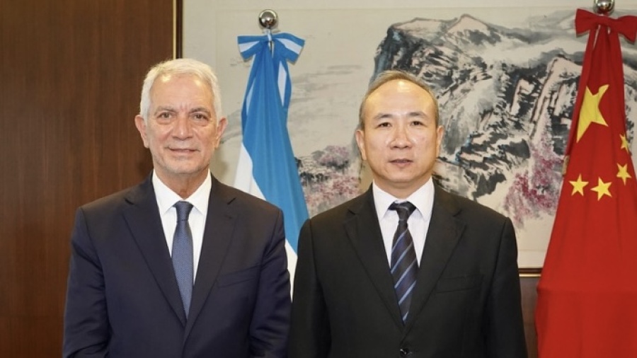 Alak viajará a China con una agenda productiva y de seguridad y dejará la intendencia de La Plata por cinco días
