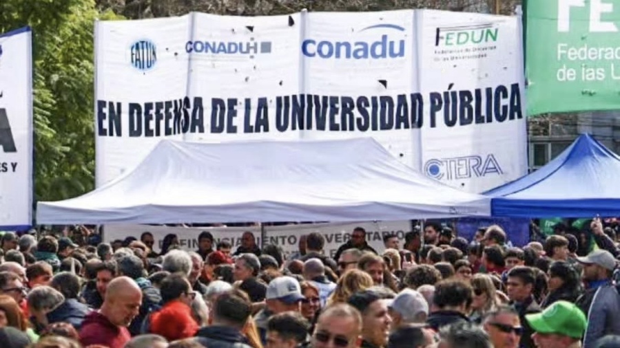 Docentes universitarios preparan nuevas medidas tras el paro y ya ponen fecha para otra Marcha Federal