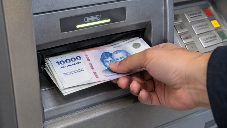 El Gobierno fijó nuevos aumentos para el salario mínimo: cuánto se cobrará desde septiembre y hasta abril