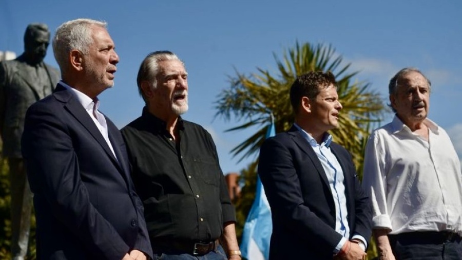 Alak marca diferencia con Katopodis y Ferraresi: suma a la UCR a su armado y al de Kicillof