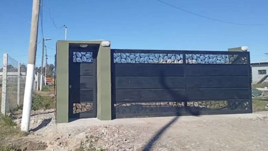 La Justicia falló por un predio de La Plata donde viven 58 familias y la reclamante anticipó que pedirá el desalojo