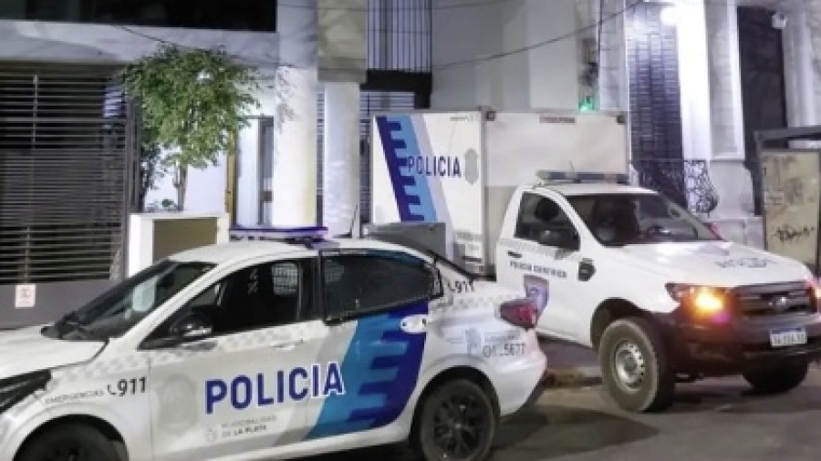Encontraron muerto a un hombre en el patio de un edificio en pleno centro de La Plata