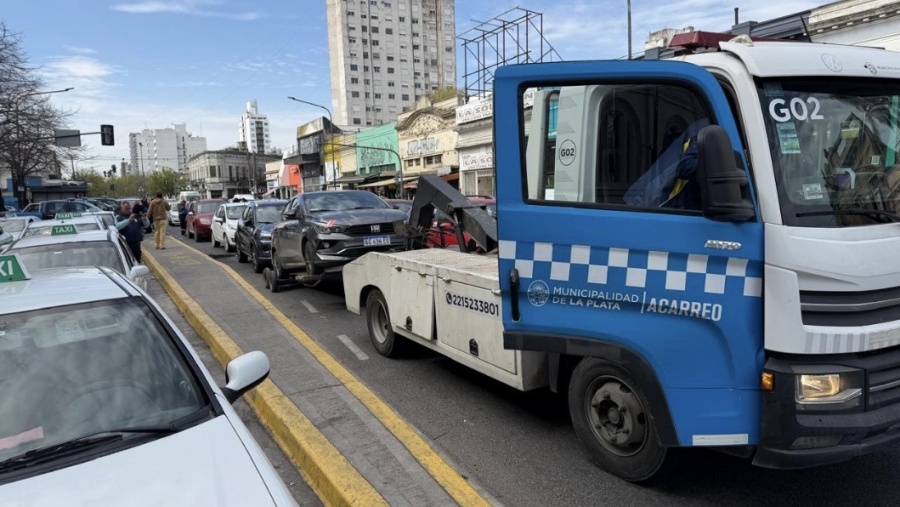 Fuerte operativo contra Uber, Cabify y DiDi en La Plata: secuestraron 15 autos cerca de la Estación
