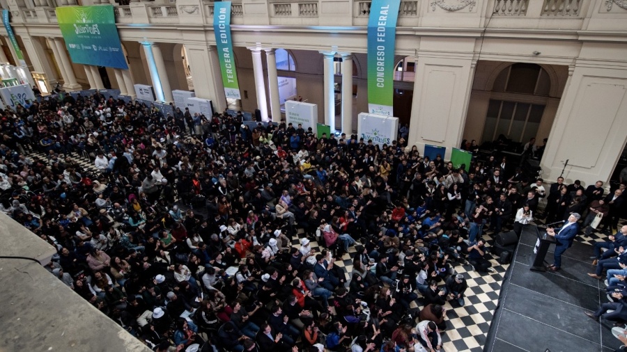 Jóvenes de 20 provincias se reunieron en La Plata para debatir sobre memoria, democracia y participación